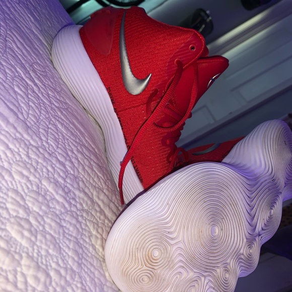 2017 hyperdunk - Picture 2 of 3